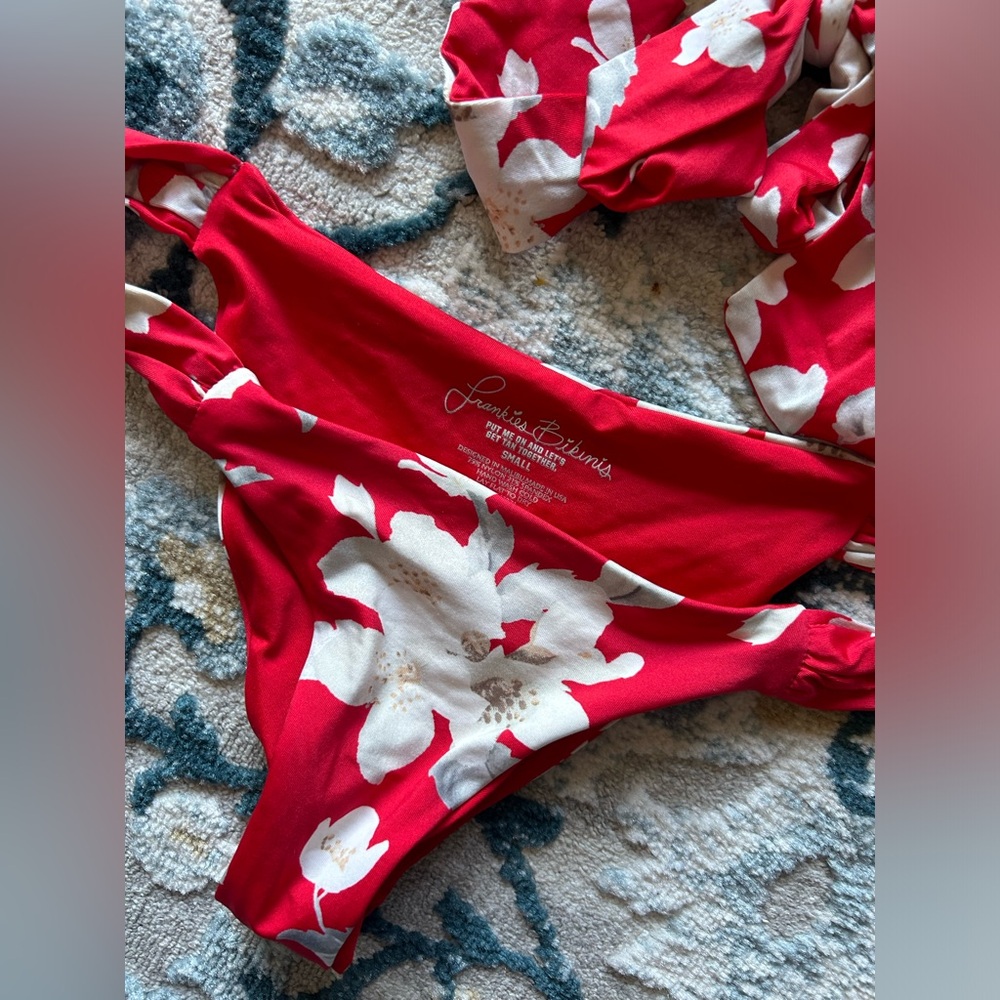 Frankie’s bikinis red floral bikini set SMALL top & bottom - Picture 5 of 5